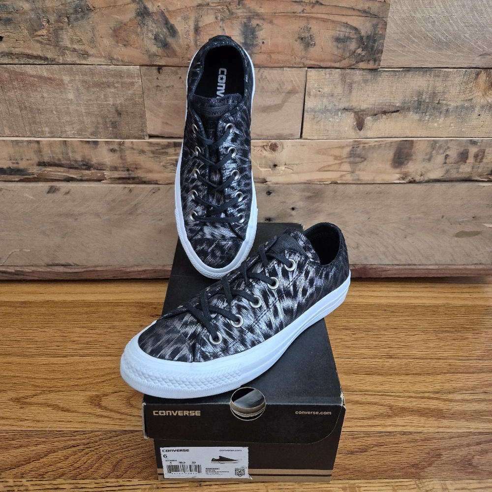 Converse LEATHER Chuck Taylor All Star OX Low Top Sneaker Black Silver Leopard 6